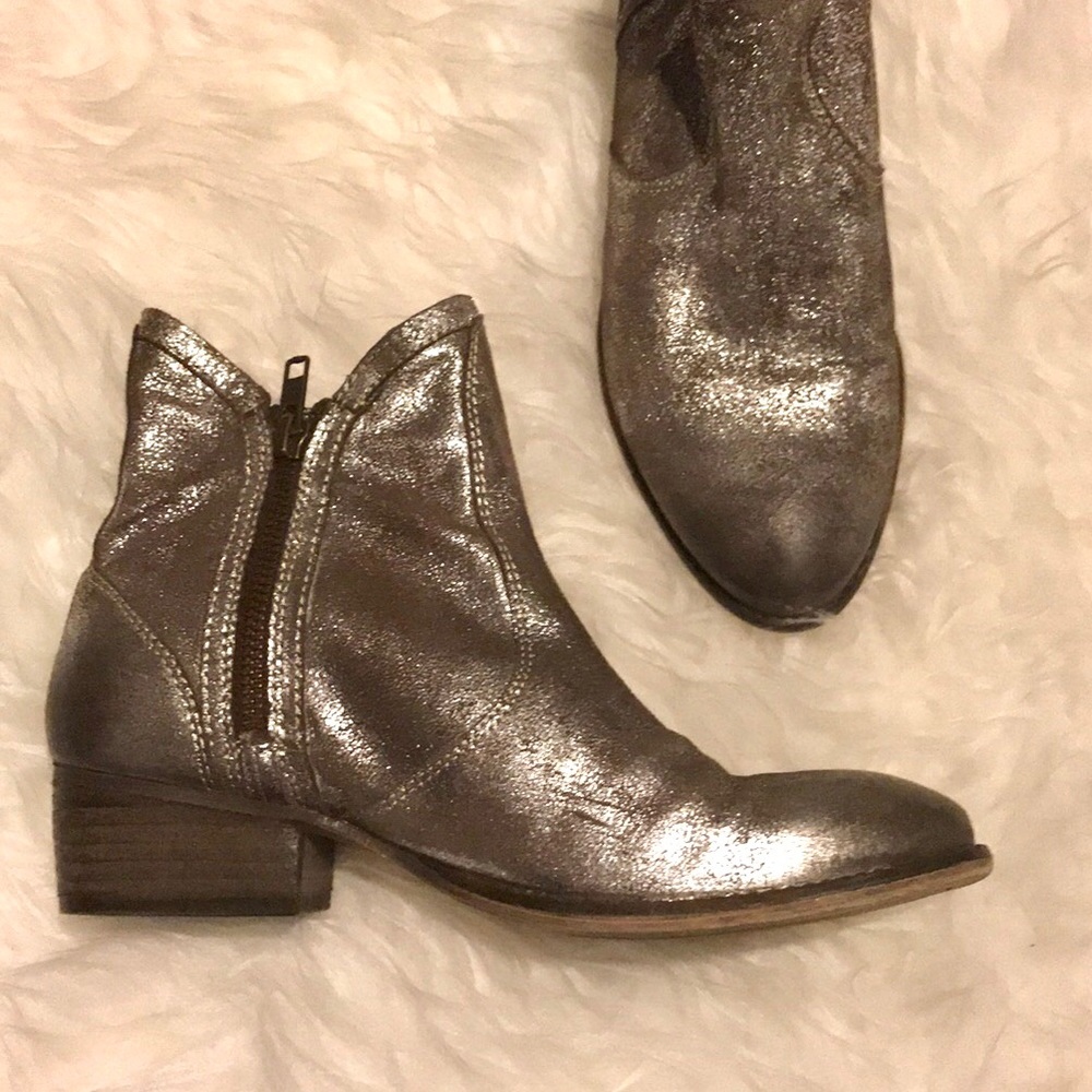 Seychelles Metallic Silver Distressed Ankle Boots - Picture 5 of 10